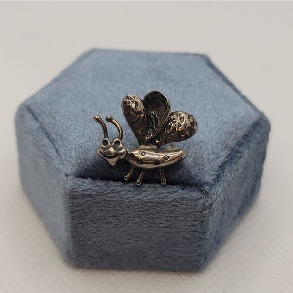 VINTAGE MK Mini Bug Brooch - Picture 2 of 5